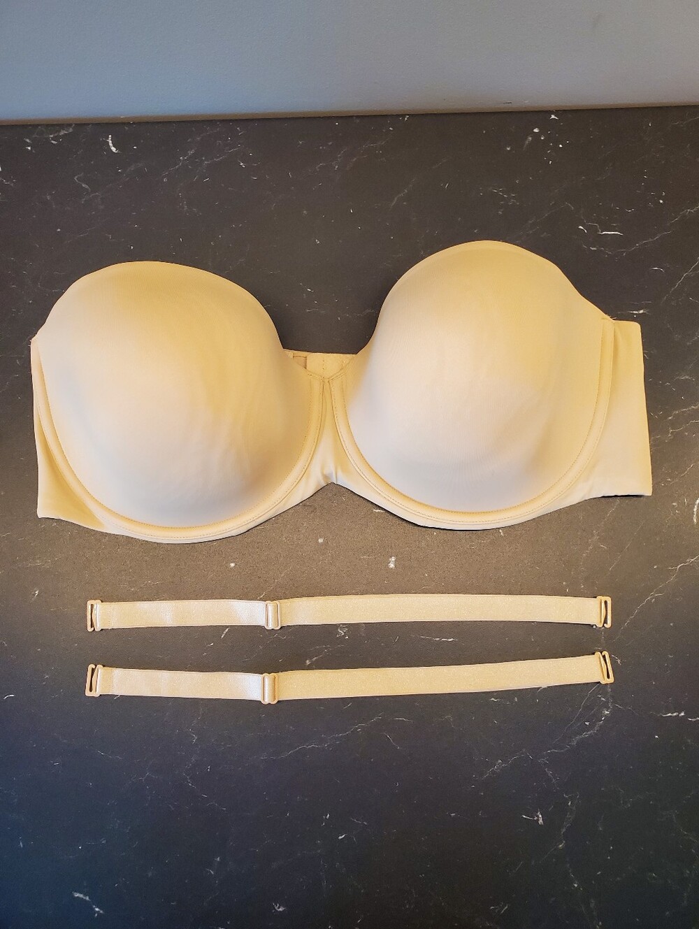 Cacique Lane Bryant Lightly Lined Multiway Strapless Bra 46DD Nude/Ivory.